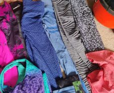 women's sports leggings /tops bundle