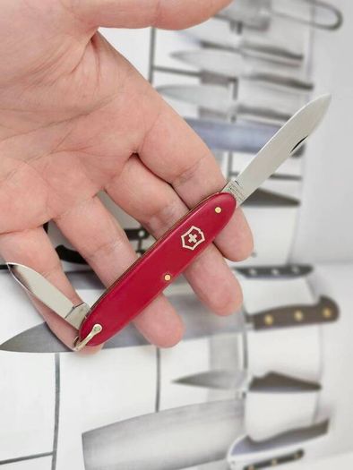 Vintage 1950s Victoria Victorinox Swiss Army Knife with Bail Retired 84mm model Collectable