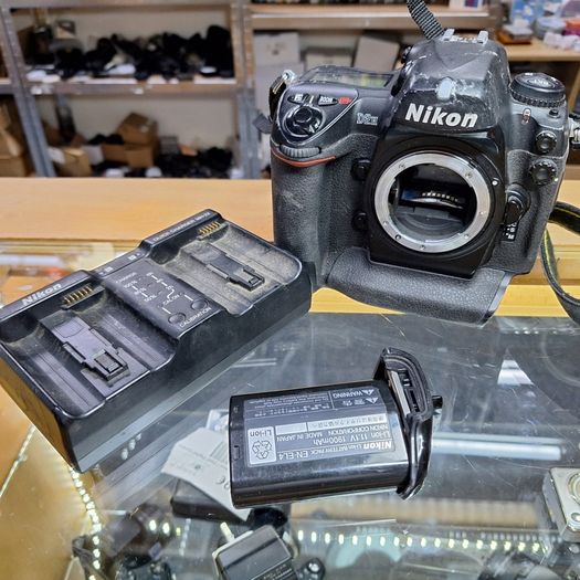 Nikon D2H Digital SLR Camera - Used - 3 Months Warranty