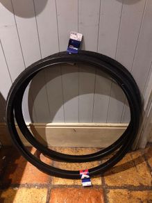 700x35c Tyres Brand New