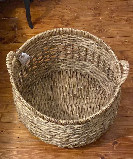 Extra large basket New .