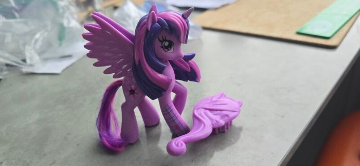 4inch Princess Twilight Sparkle and Brush from the Equestria Girls doll set MLP G4 My Little Pony 2013