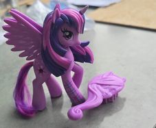 4inch Princess Twilight Sparkle and Brush from the Equestria Girls doll set MLP G4 My Little Pony 2013