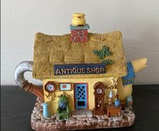 Tony Mc Donald Antique shop box in the shape of a teapot