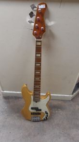 Marcus Miller P8 - 5 String Bass