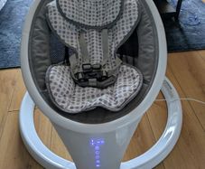 Smart electric baby swing