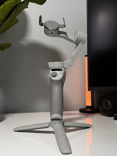 Dji Osmo Se. Phone gimbal