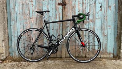 Cervelo R2 58cm (size L) carbon bike with Mavic Ksyrium Wheels