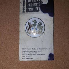 Vintage London Badge & Buttons Pin