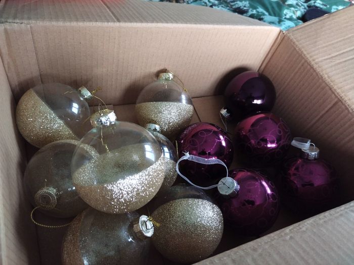 x1 Box of x12 Glass Baubles