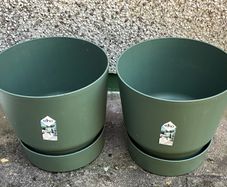 ELHO Grenville Large Flower Pots with Intergrated Water Reservoir.