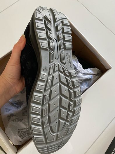 Cargo safety boots