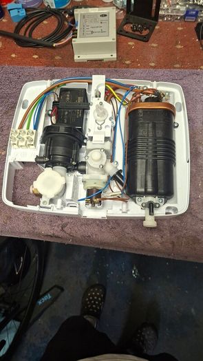 Electric Shower TRITON T90SR