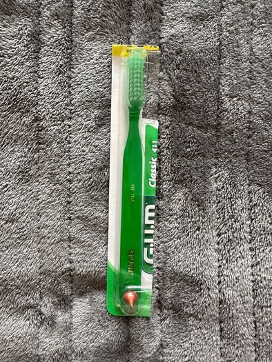 Brand new GUM tootbrush 411