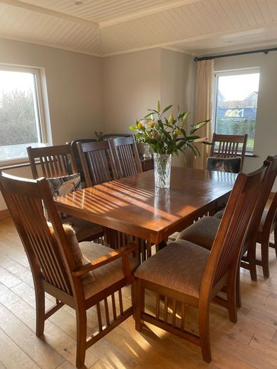 Beautiful long dark Oak Dining table and 8 chairs