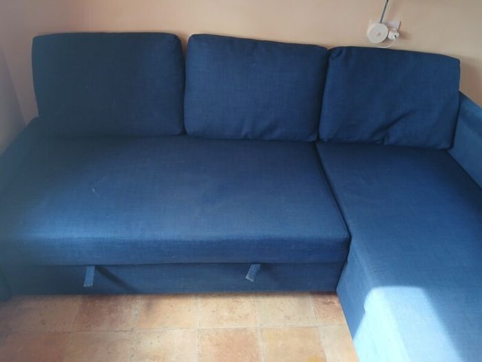 Blue Corner Couch, sleeping function