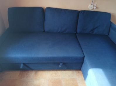 Blue Corner Couch, sleeping function