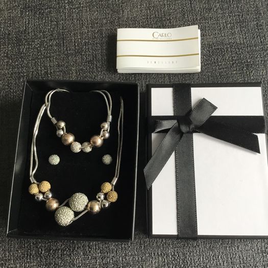 Costume jewellery set. Necklace, bracelet, earrings. Brand New. Unwanted gift.