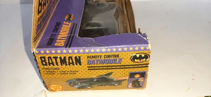Batman Remote Control Batmobile with Blazing Rubine Light Toy Biz 1989