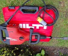 Hilti Breaker