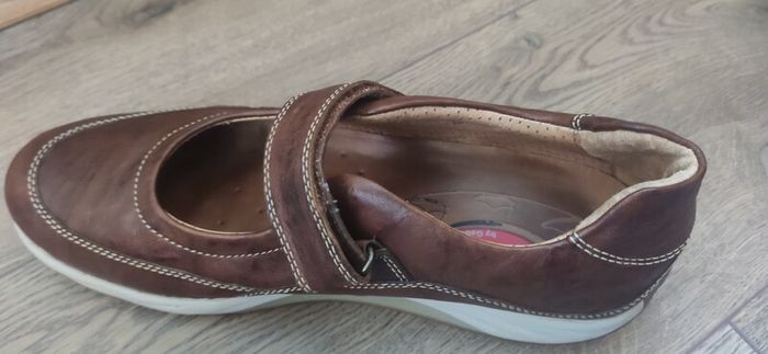 Rolling soft by Gabor leather shoes size 6