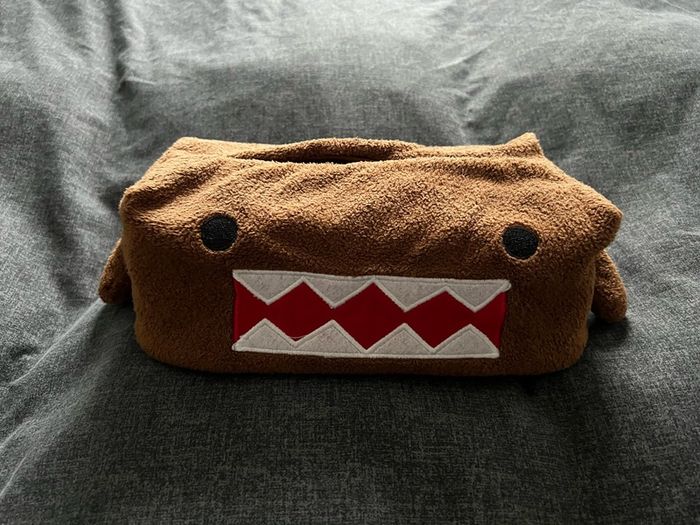 Domo tissue box cover