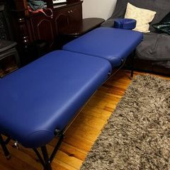 Portable massage couch
