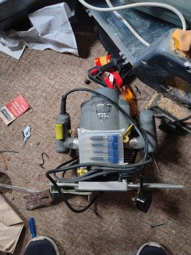 plunge router