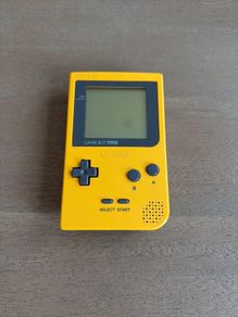 Gameboy Pocket Yellow - original stock