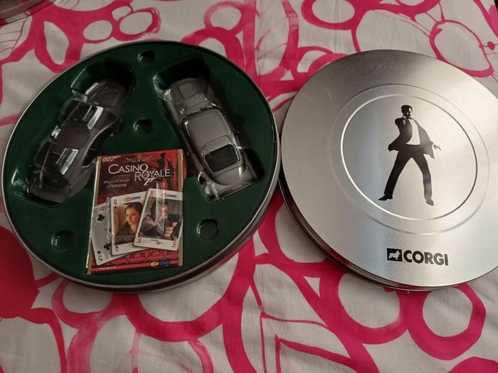 James Bond 007 Corgi Casino Royale Set