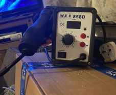 WEP858d soldering station