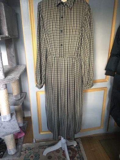 Pleated midi dress, good condition , size 10