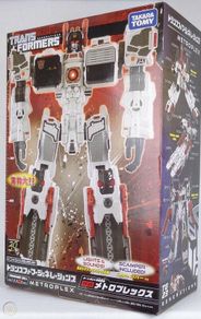 Transformer toy - Transformers Titan Metroplex Takara
