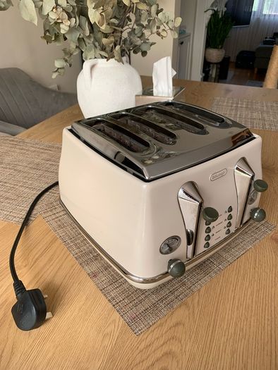 4 slice toaster