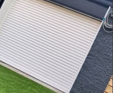 Roller shutter door
