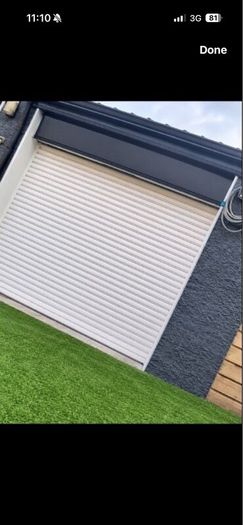 Roller shutter door