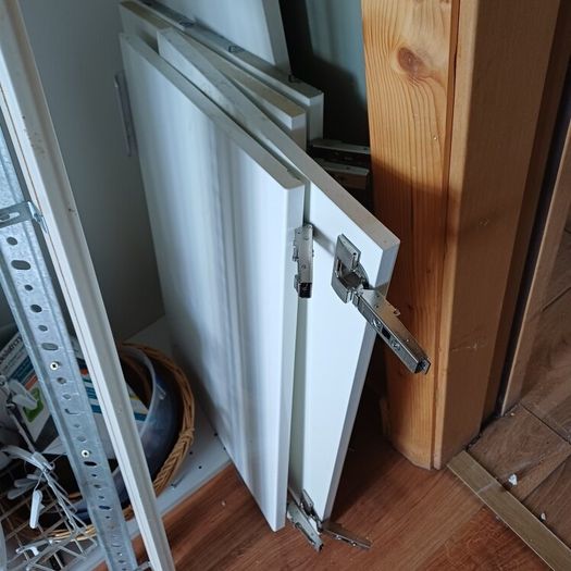 High gloss kitchen cabinet doors