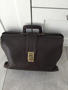 Vintage leather business/ briefcase bag.