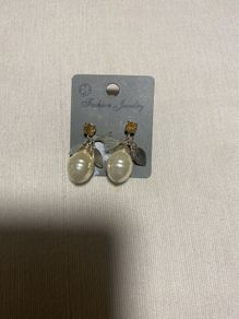 Pearl earrings