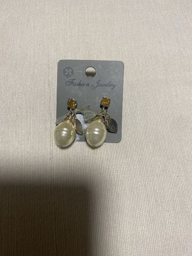 Pearl earrings
