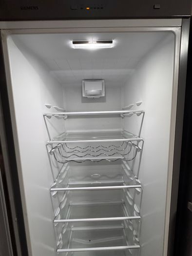 Siemens iQ300 Freestanding Fridge & Freezer Set