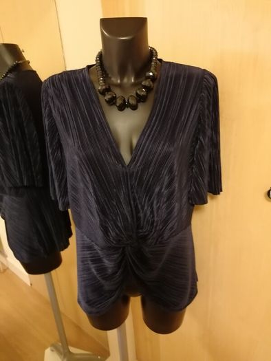 Women's Top Navy Plisse Size 16