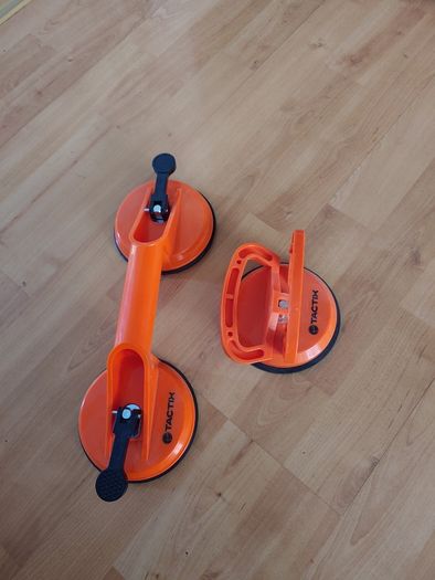 Suction cup lifter