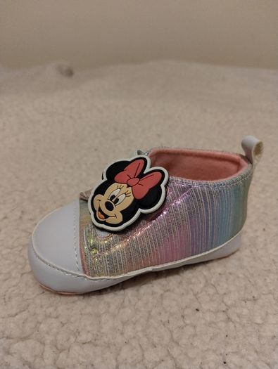 Disney Minnie Mouse Pram Shoes, new