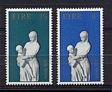 1971 Ireland Christmas Commemorative Stamp Mint Never Hinged (MNH)