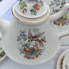 22piece Royal Tara Brids And Fruit Set