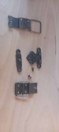 Jewellery box fixtures