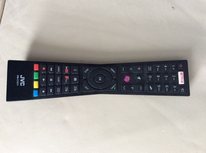 JVC 32 inch LED SMART Television with USB, 2 HDMI, Scart, WIFI connectivity in Perfect Condition