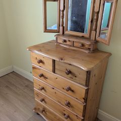 Bedroom dresser
