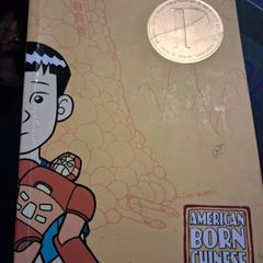 American Born Chinese / Gene Luen Yang / 1st ed.2009